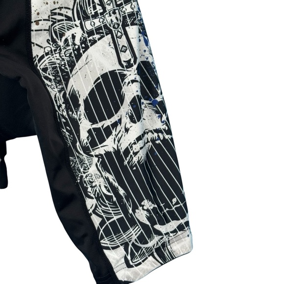 Men's Black and White Skull Graphic Athletic Shorts - Picture 2 of 4